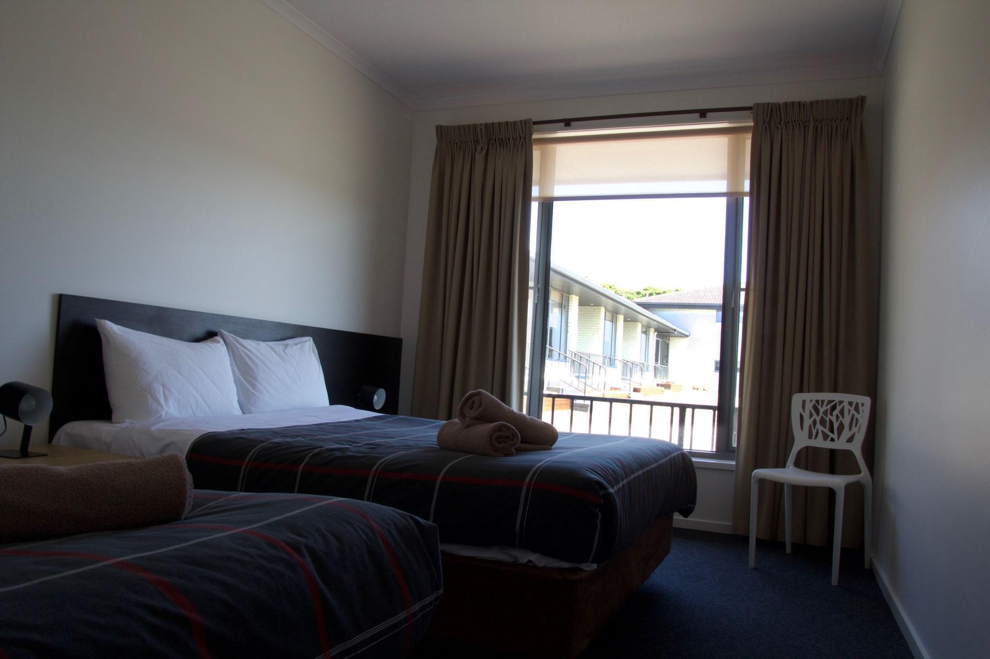 Southern Ocean Motor Inn Port Campbell Bagian luar foto